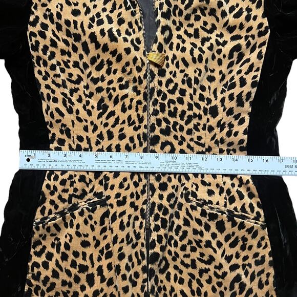 VINTAGE 80s Caché Flared Bratty Leopard Print Velvet Coat Flip Cuff Size 10 - Picture 4 of 8